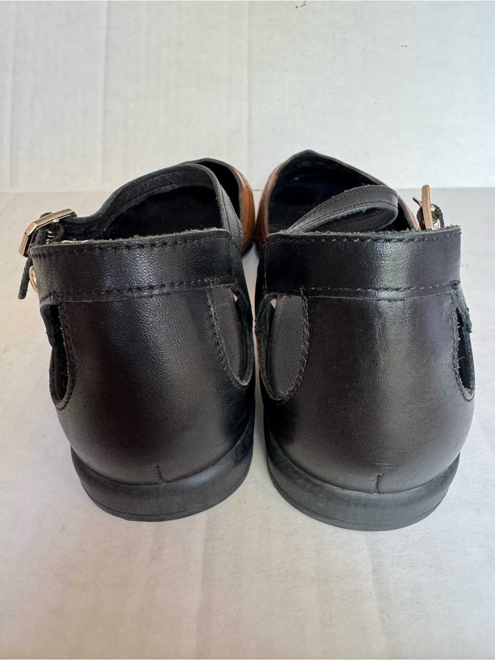 Pikolinos Benissa Flat Leather Sandals - Picture 9 of 13